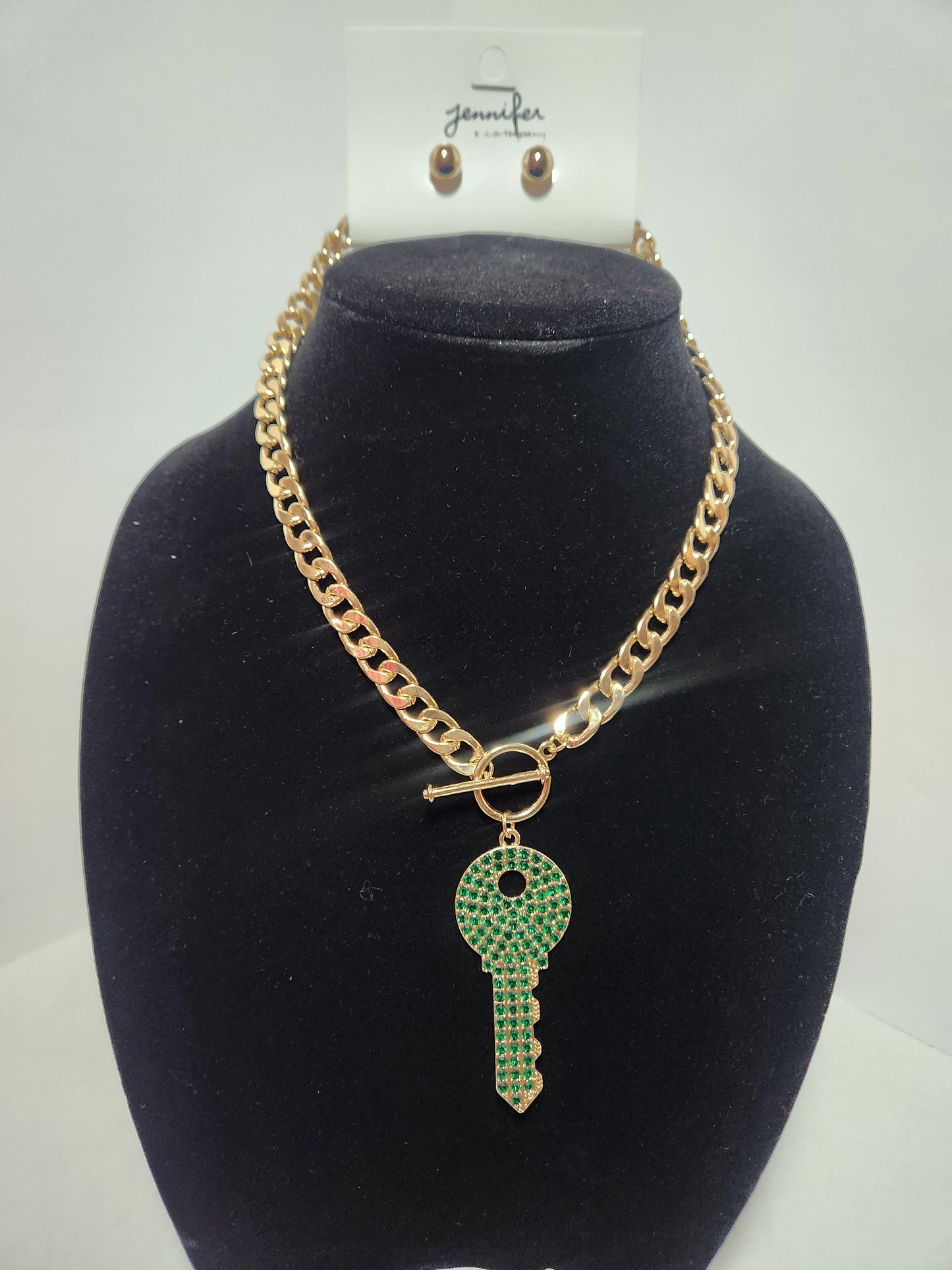 Key Pendant Necklace Set