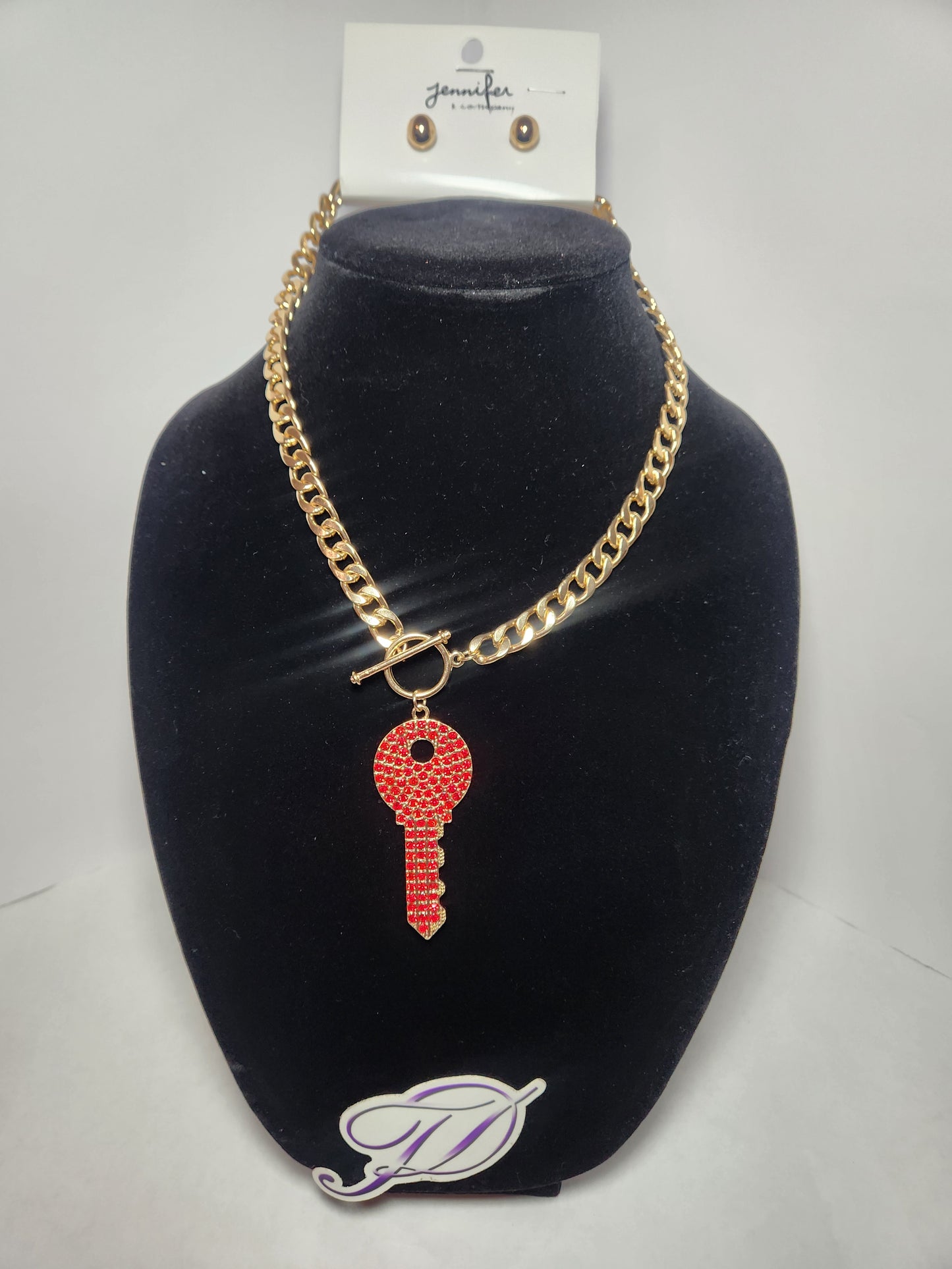 Key Pendant Necklace Set